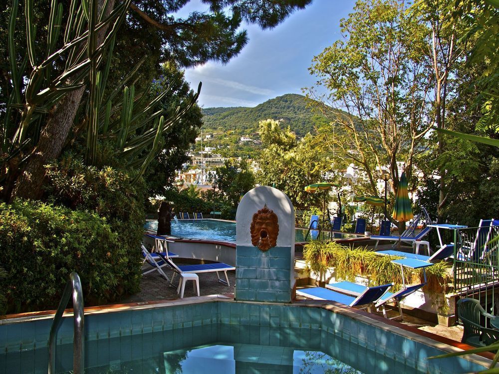 Hotel Vittoria Ischia Exterior photo